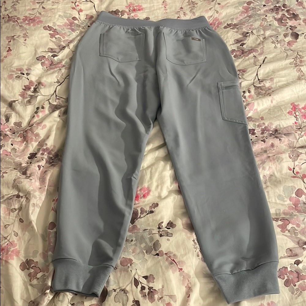Figs “Dusty Blue 2.0” Jogger Scrub Pant - Picture 5 of 5